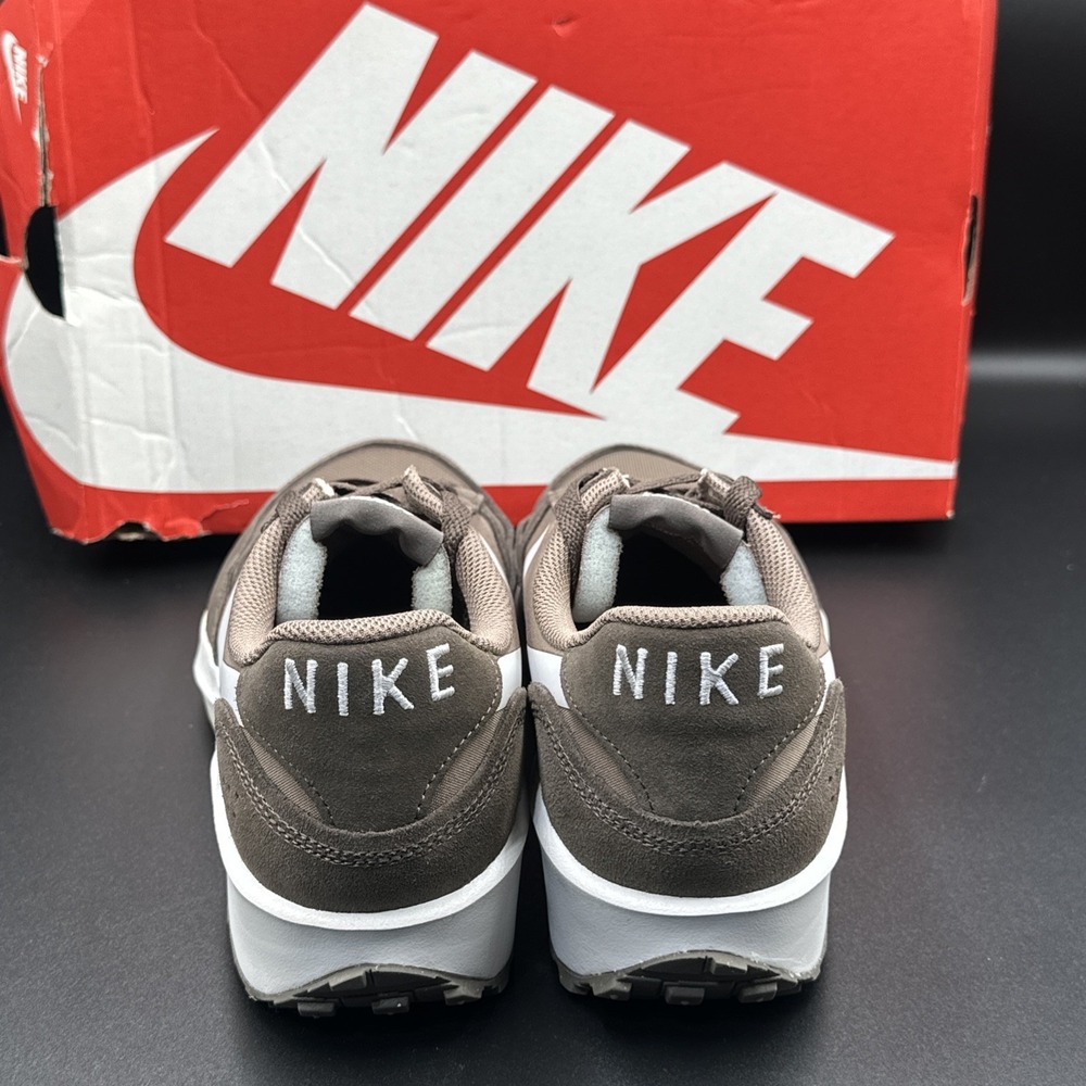 Nike Waffle Mink Brown / White Sneaker Shoes FJ4195-201 Men's Size 9.5 New - Picture 4 of 7